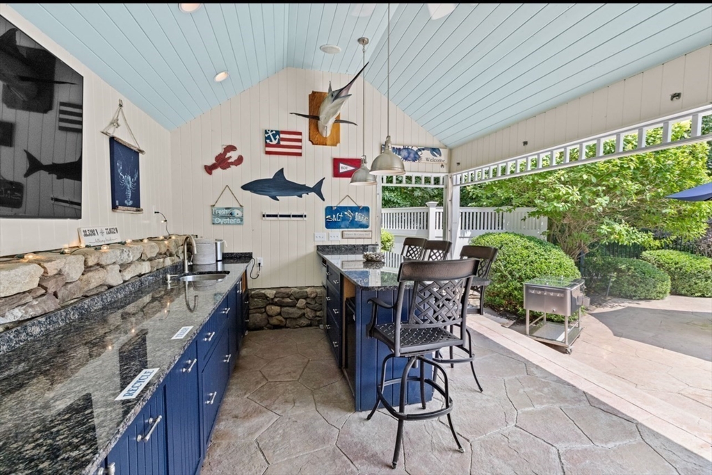 160 Hillcrest Rd