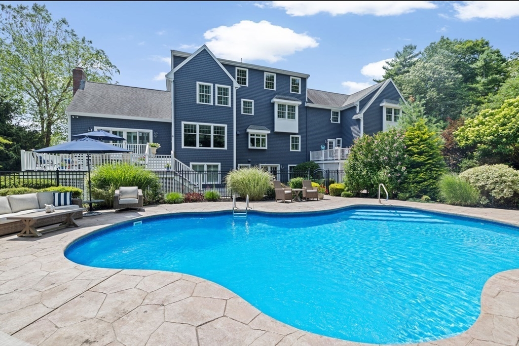 160 Hillcrest Rd