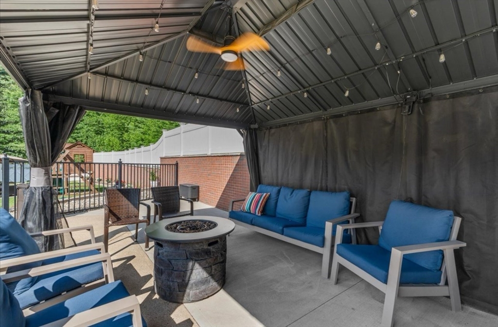 256 Hillcrest Rd