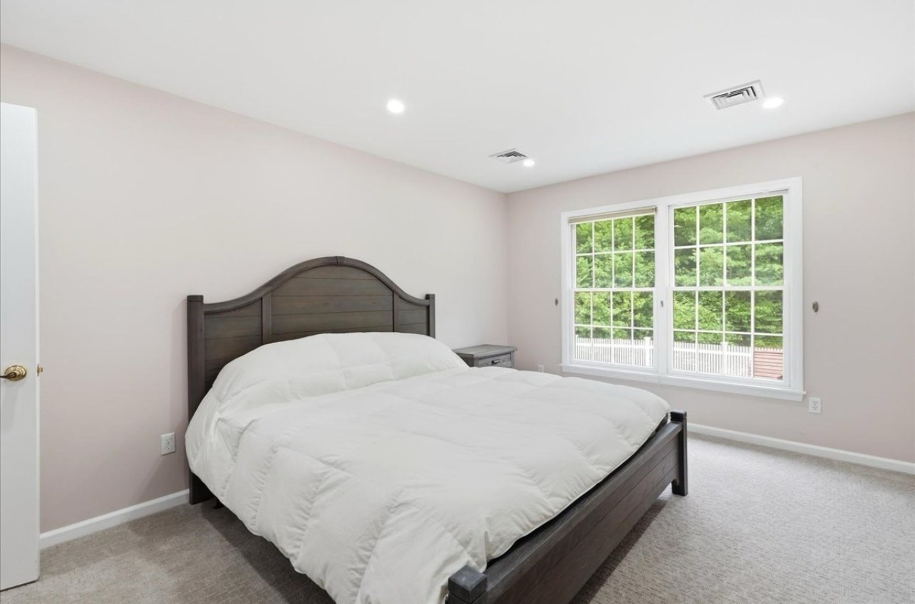 256 Hillcrest Rd