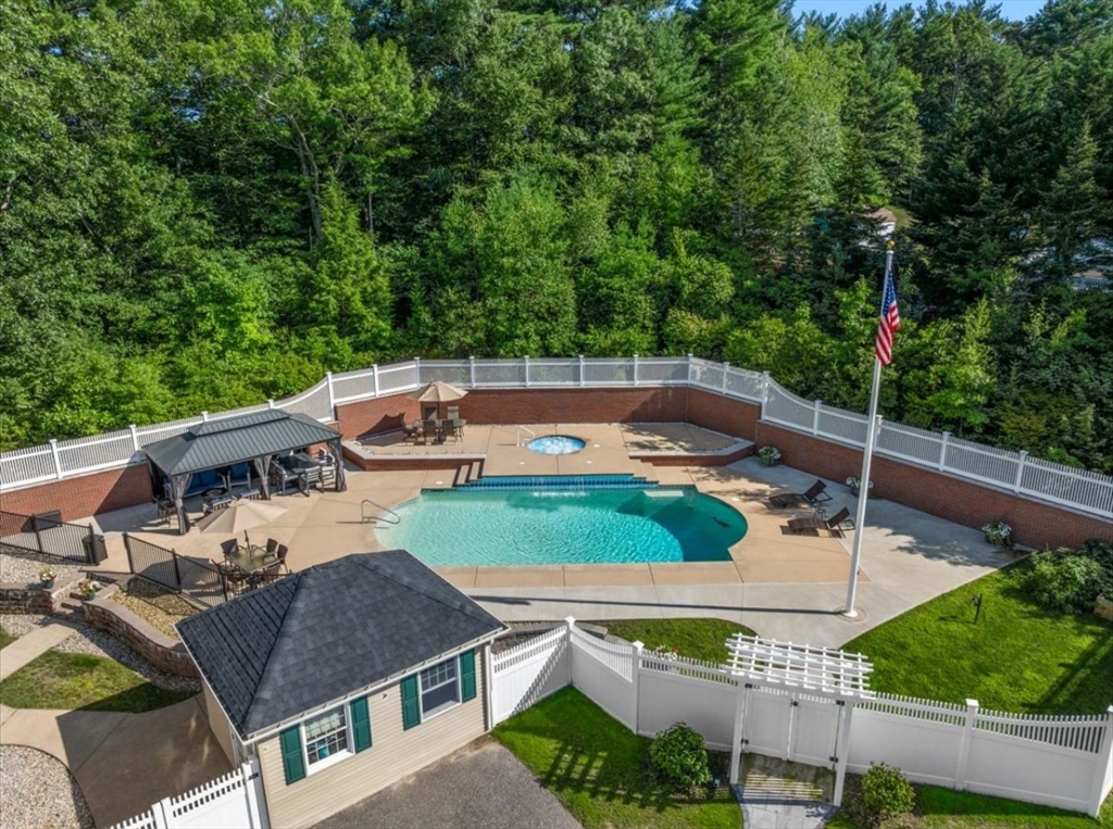 256 Hillcrest Rd