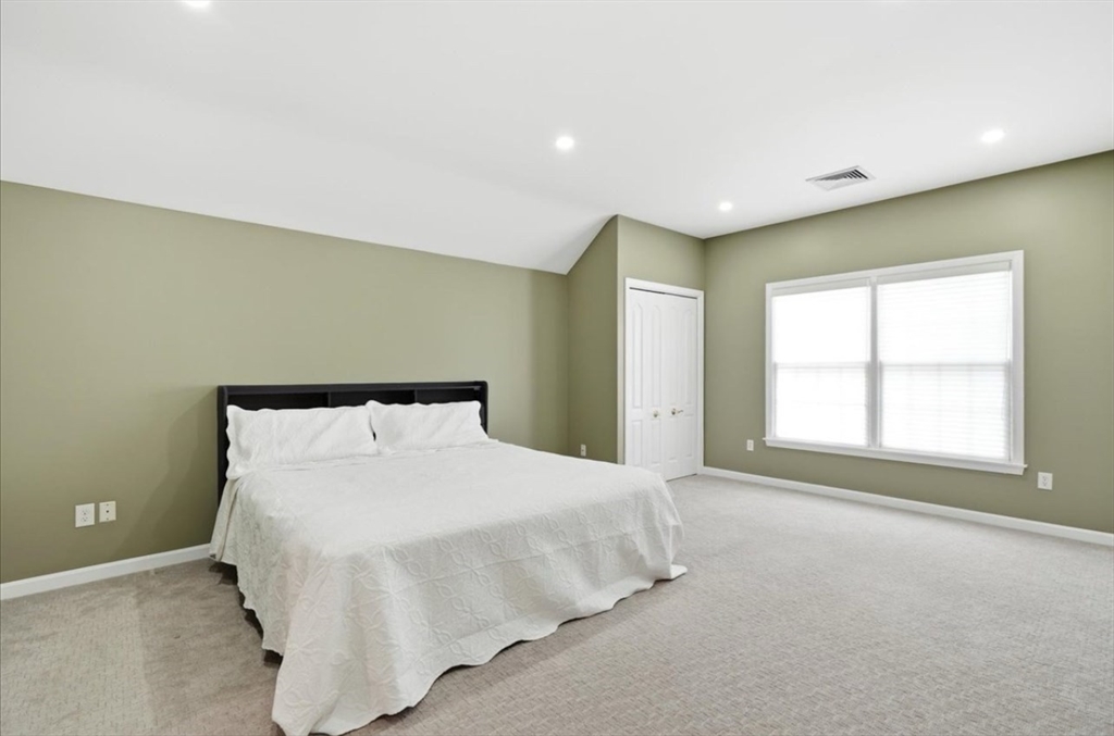 256 Hillcrest Rd