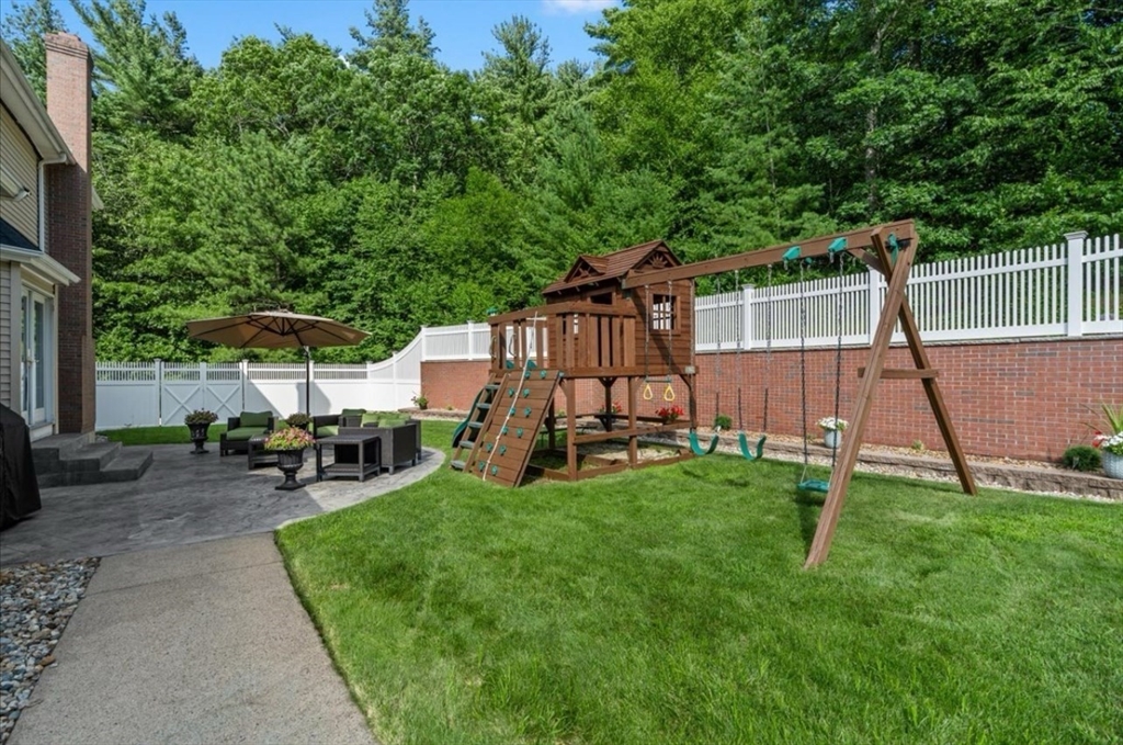 256 Hillcrest Rd