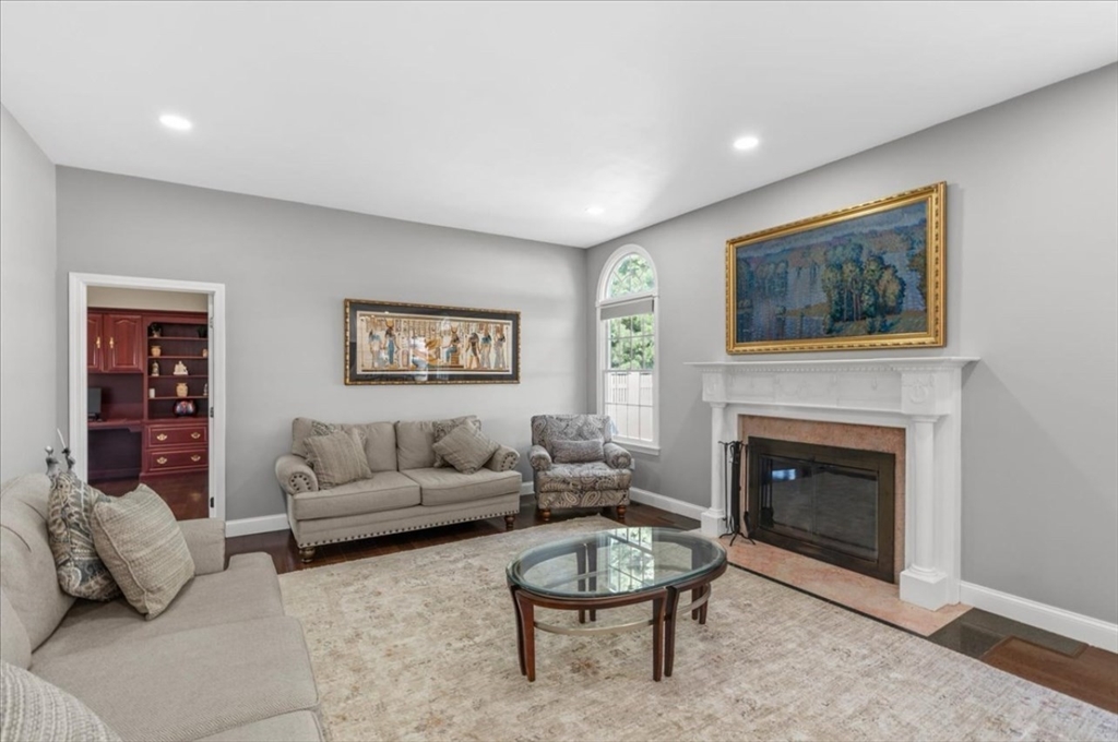 256 Hillcrest Rd