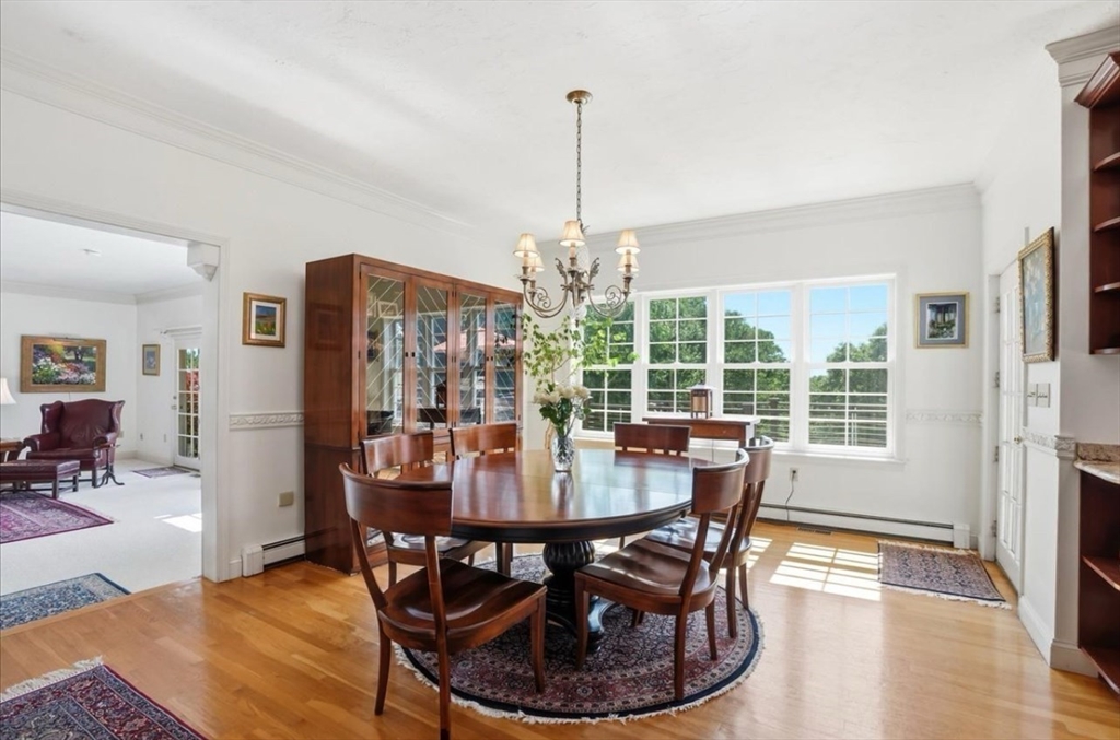 104 Pokanoket Ln