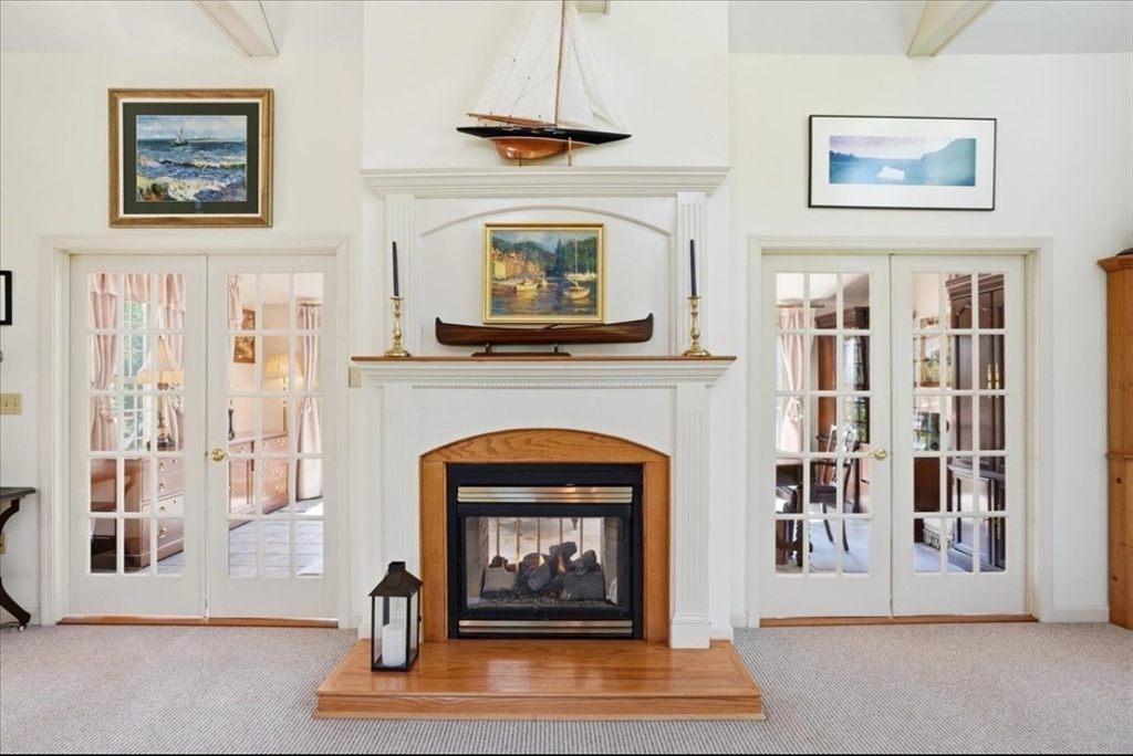 104 Pokanoket Ln