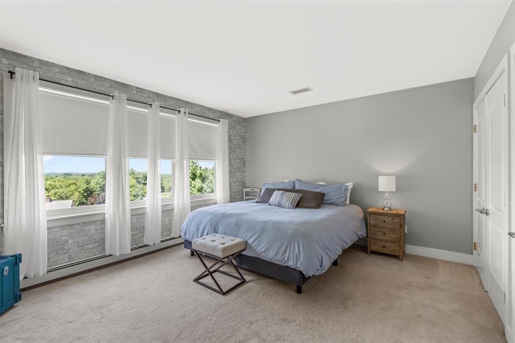 26 Fox Hill Cir