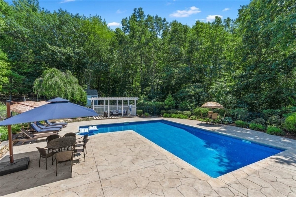 26 Fox Hill Cir