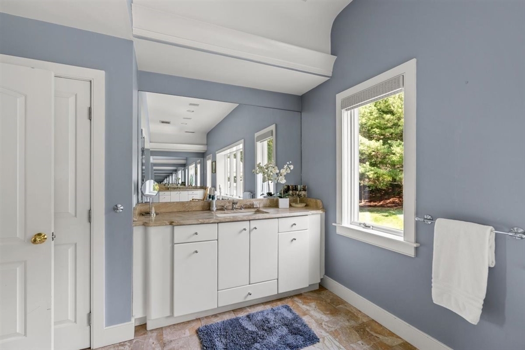 26 Fox Hill Cir
