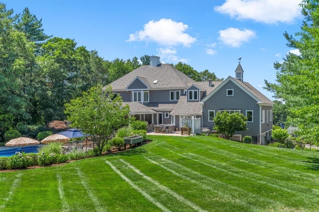 26 Fox Hill Cir