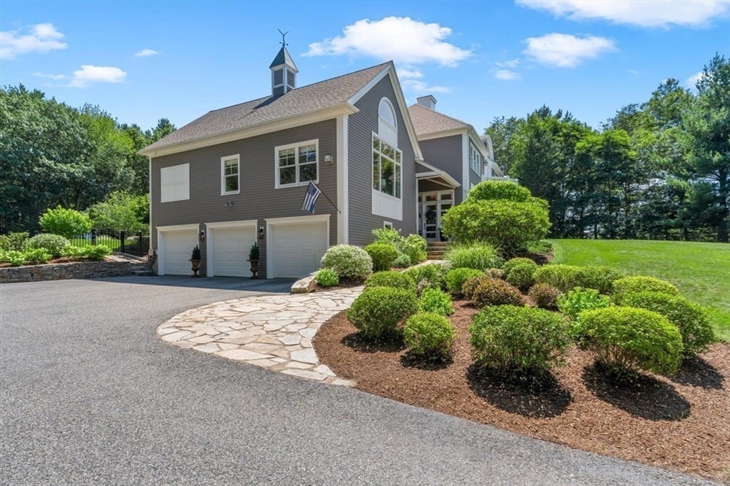 26 Fox Hill Cir