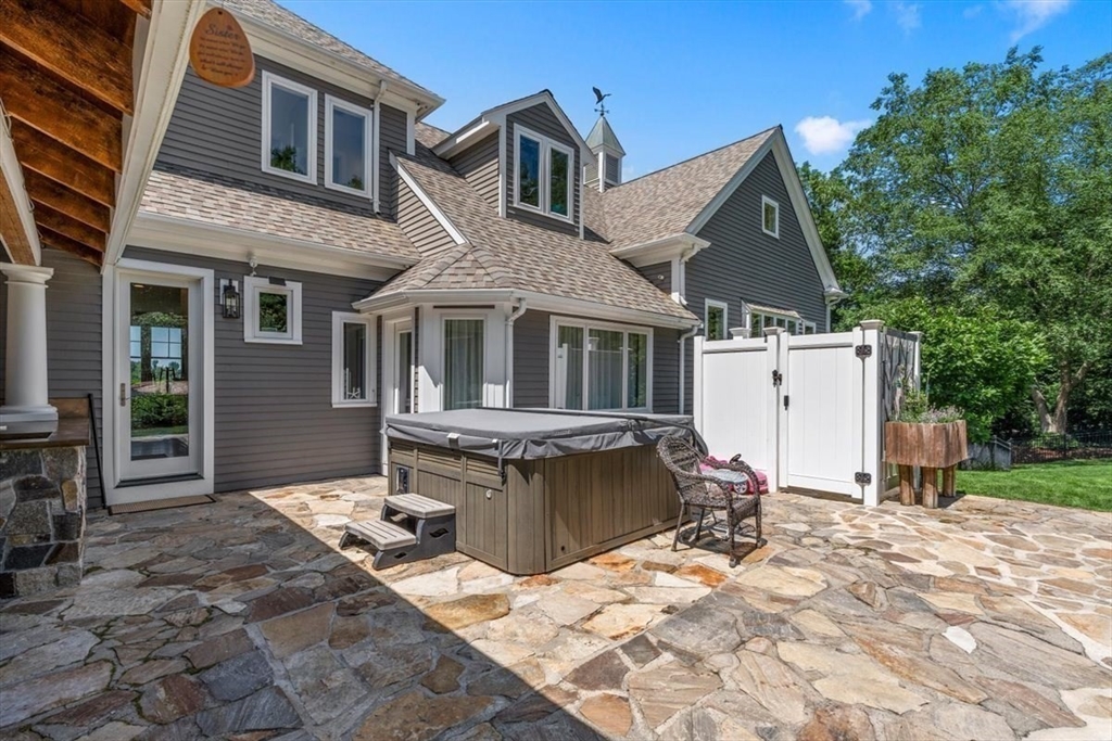 26 Fox Hill Cir