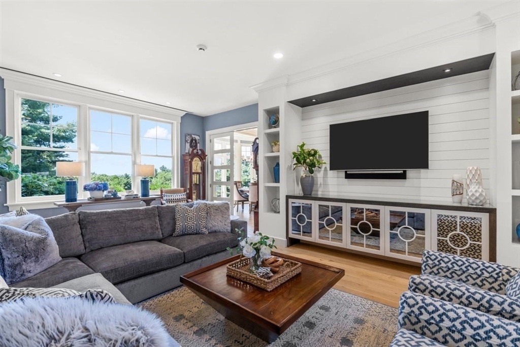 26 Fox Hill Cir