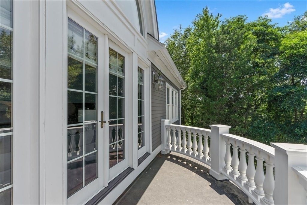 26 Fox Hill Cir