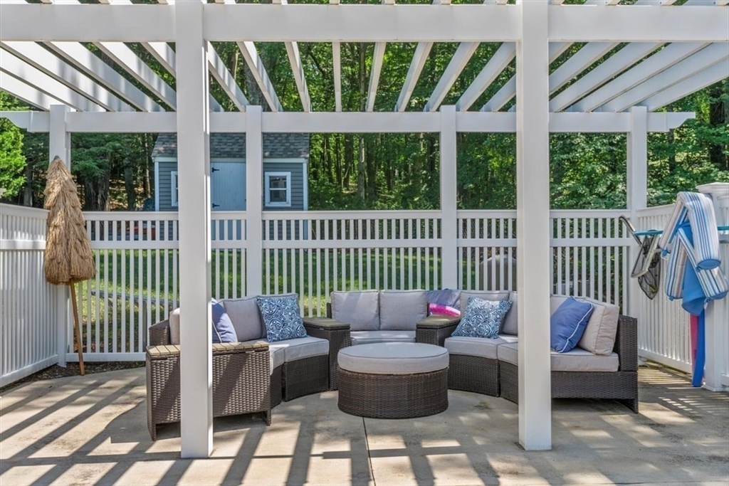 26 Fox Hill Cir