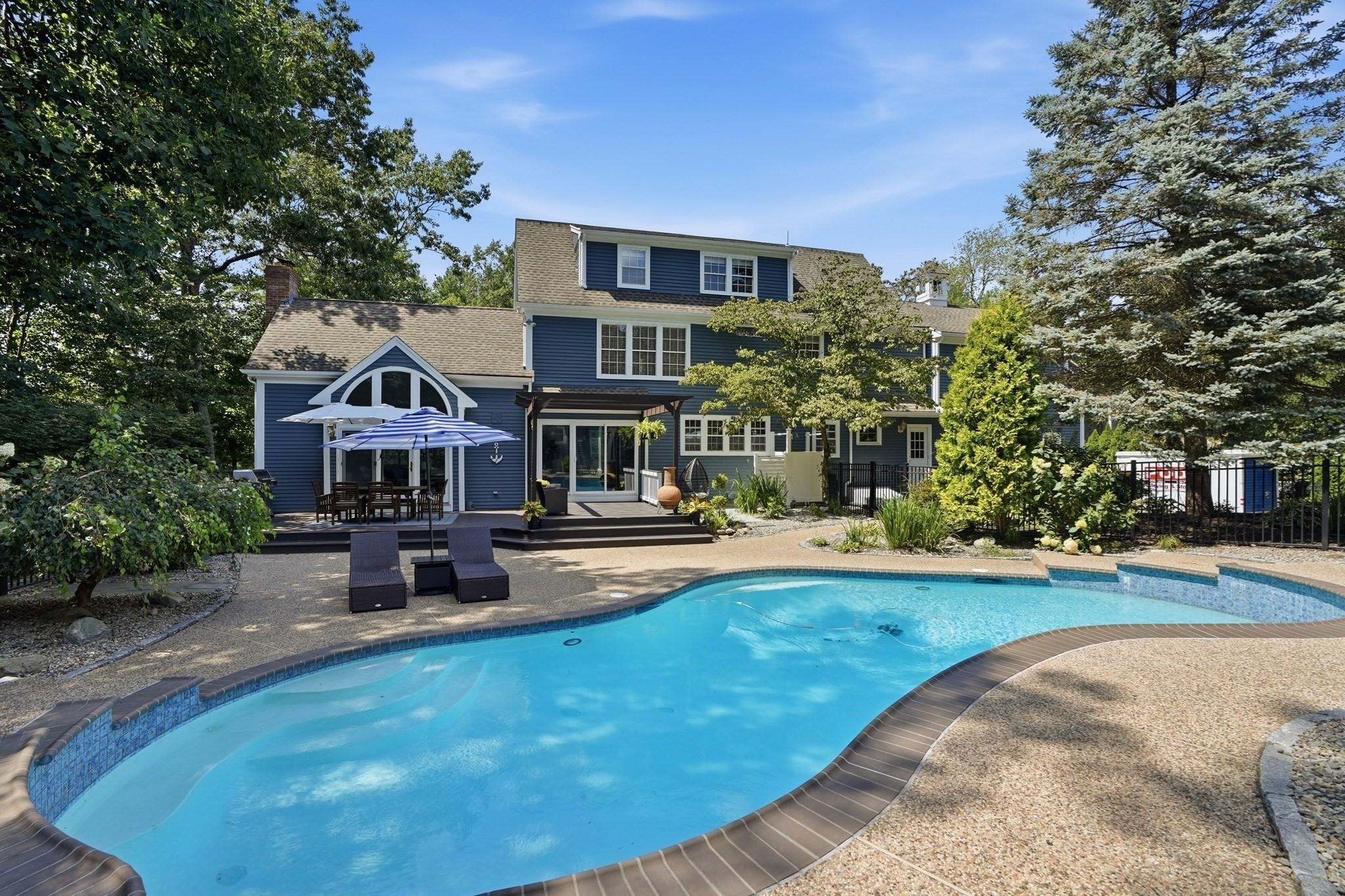 25 Hidden Valley Rd