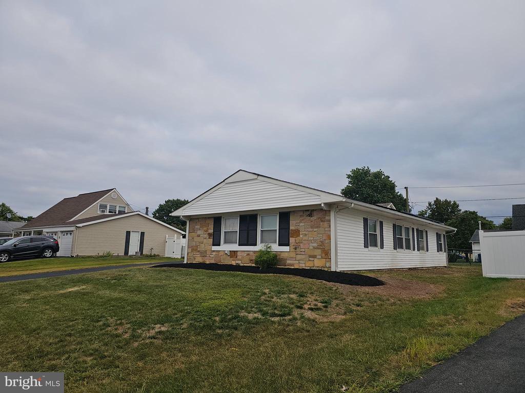 44 Gardenbrook Ln