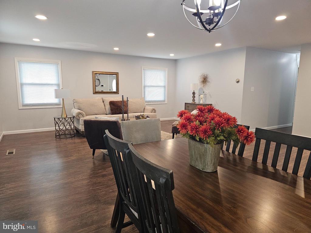 44 Gardenbrook Ln
