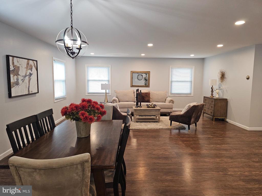 44 Gardenbrook Ln