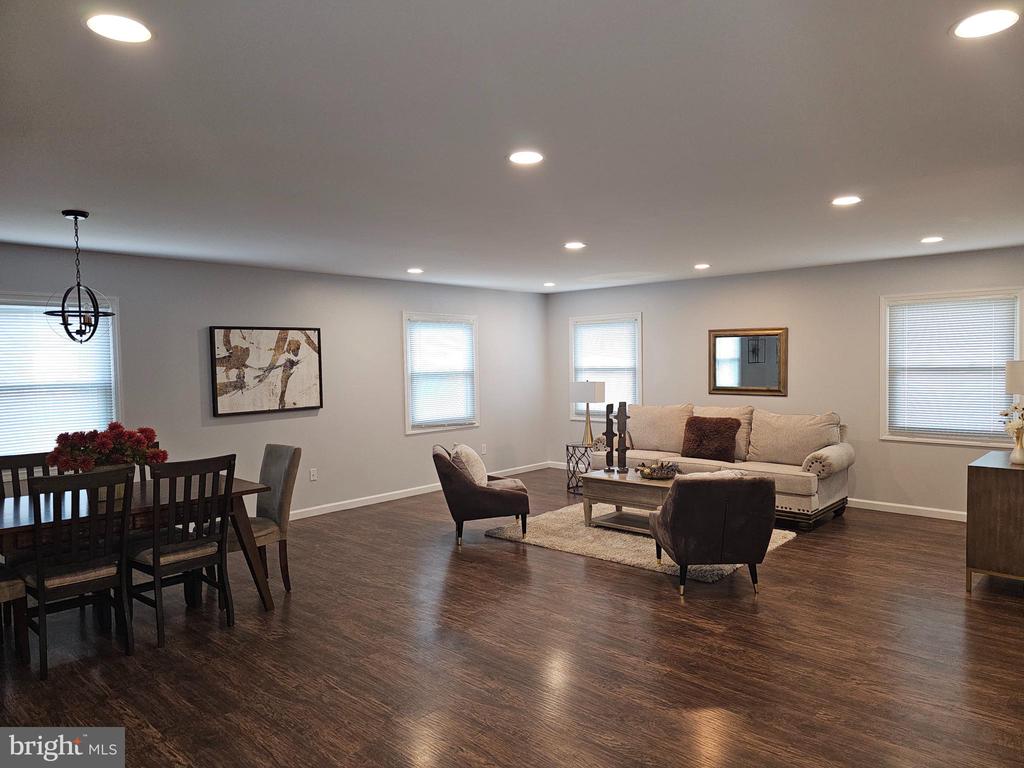 44 Gardenbrook Ln