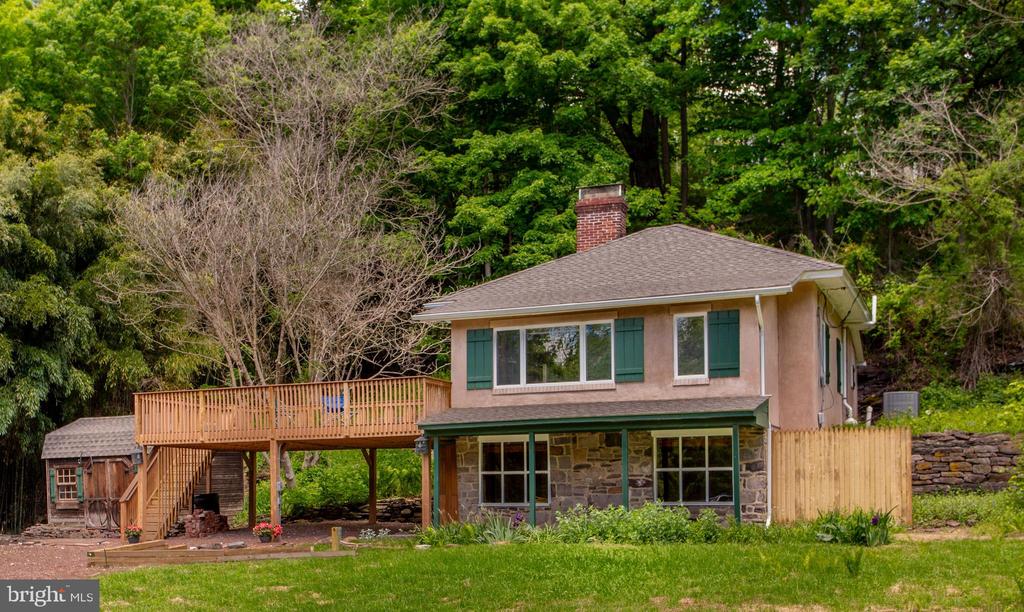 6 QUARRY ROAD