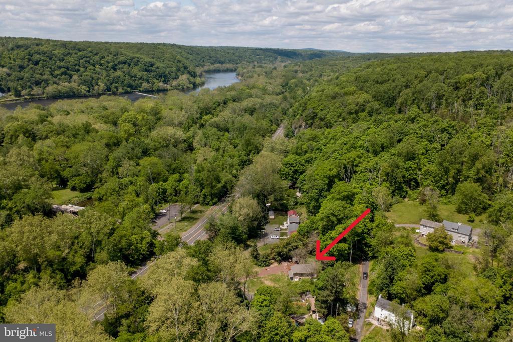 6 QUARRY ROAD