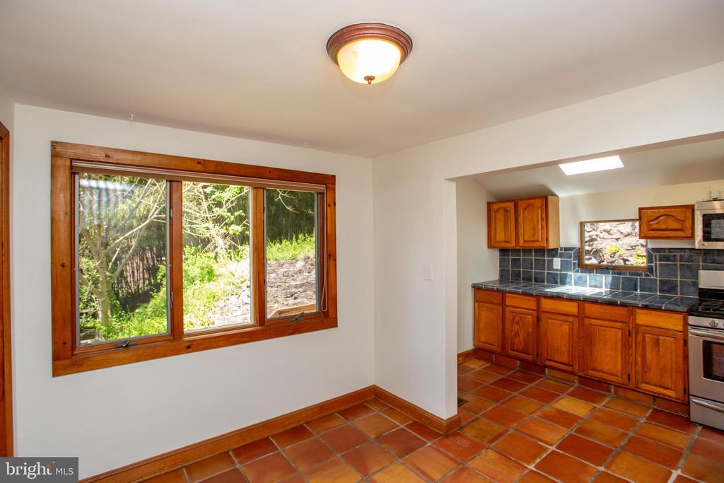 6 QUARRY ROAD
