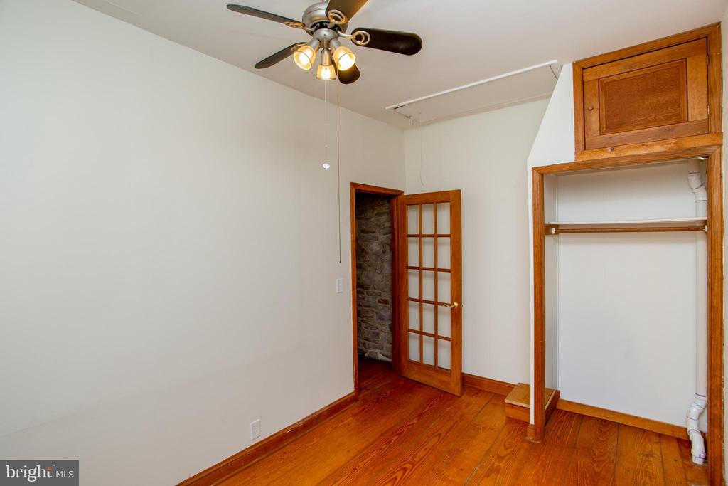 6 QUARRY ROAD