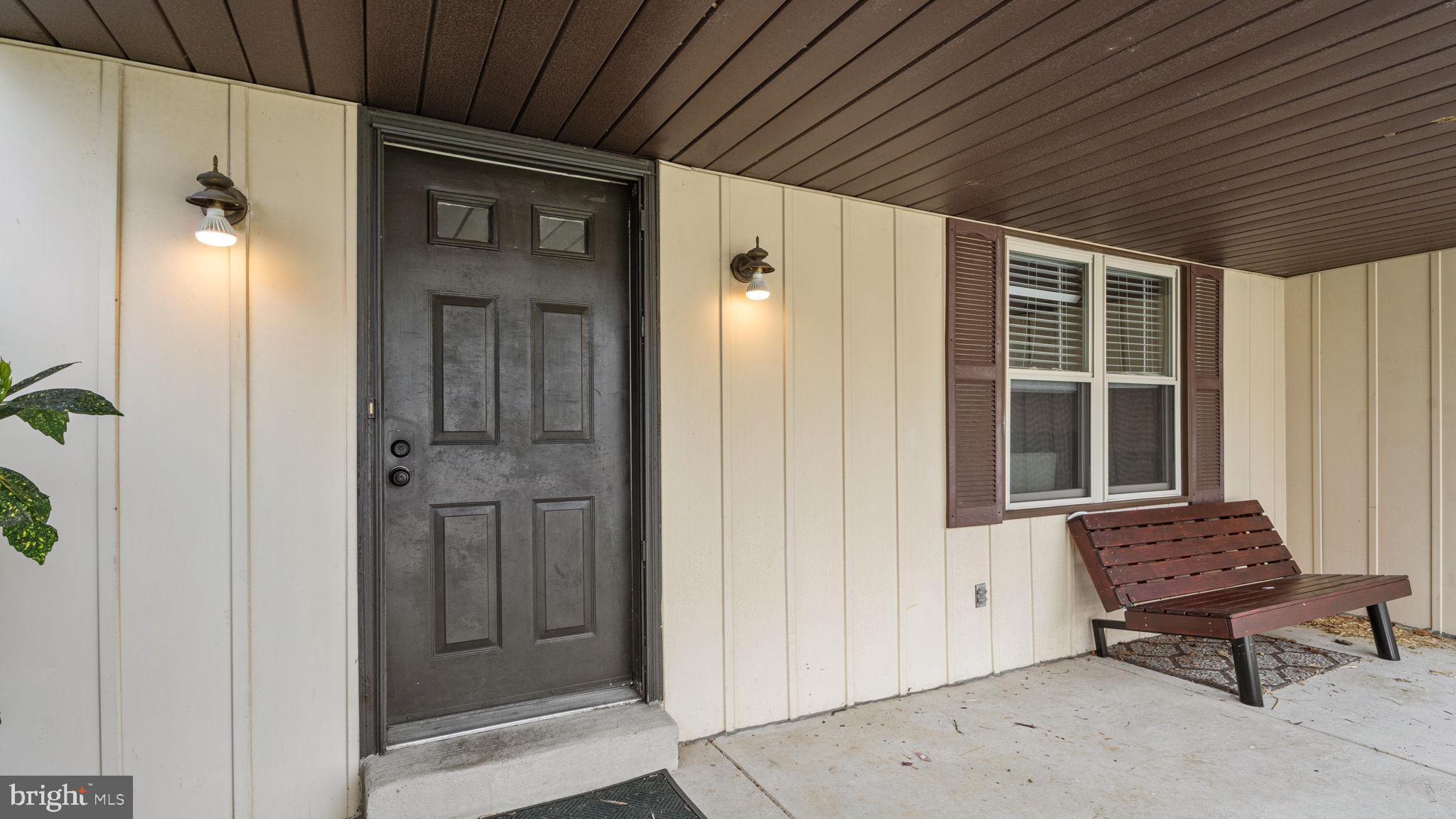 739 Bridgeview Rd