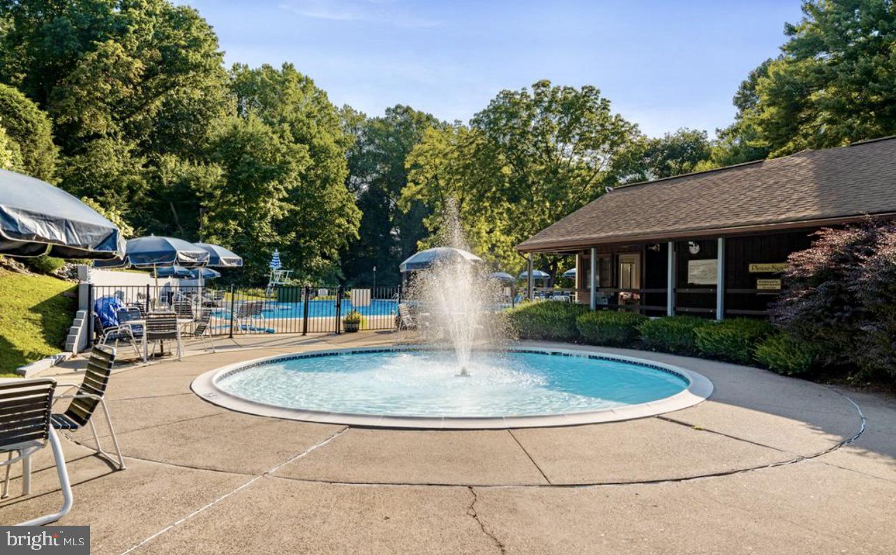739 Bridgeview Rd