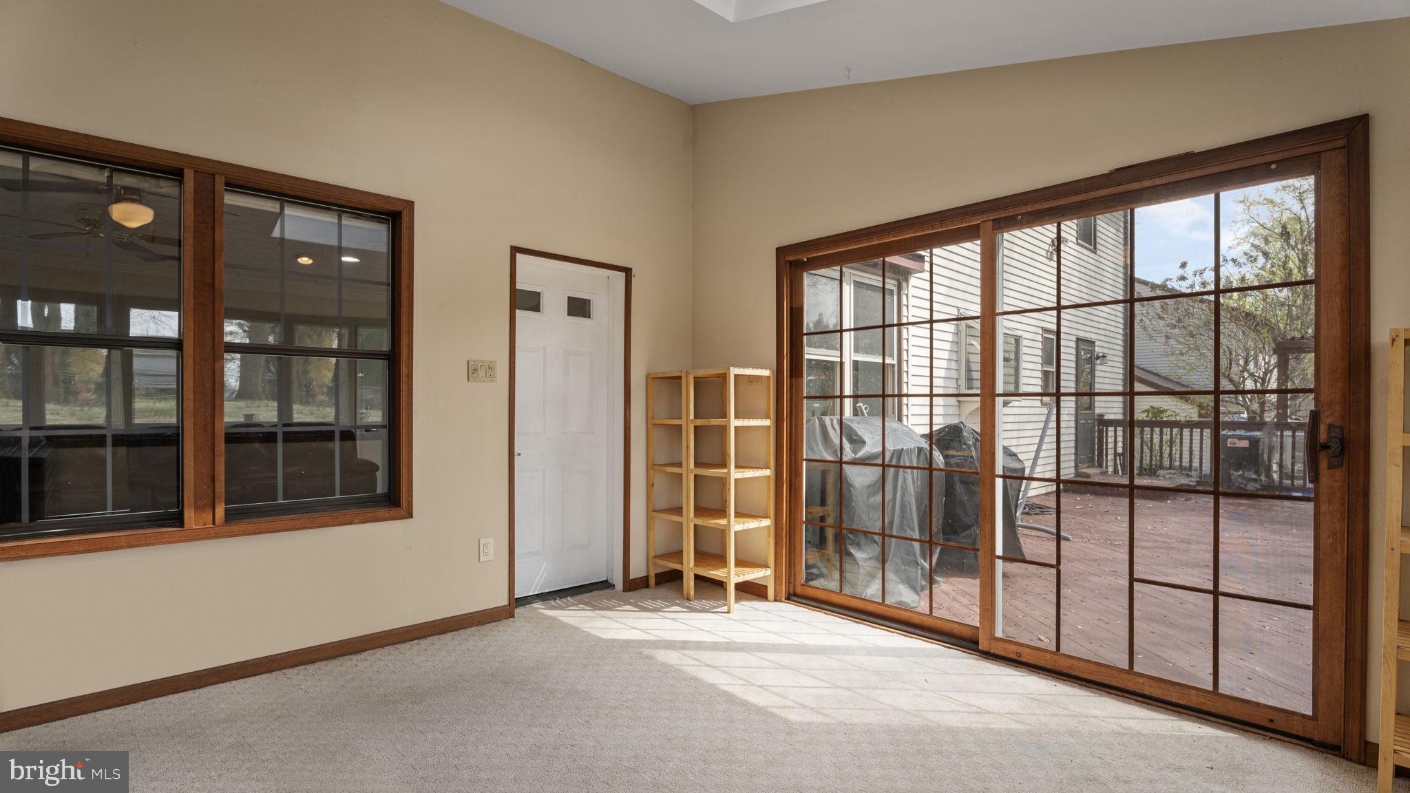 739 Bridgeview Rd