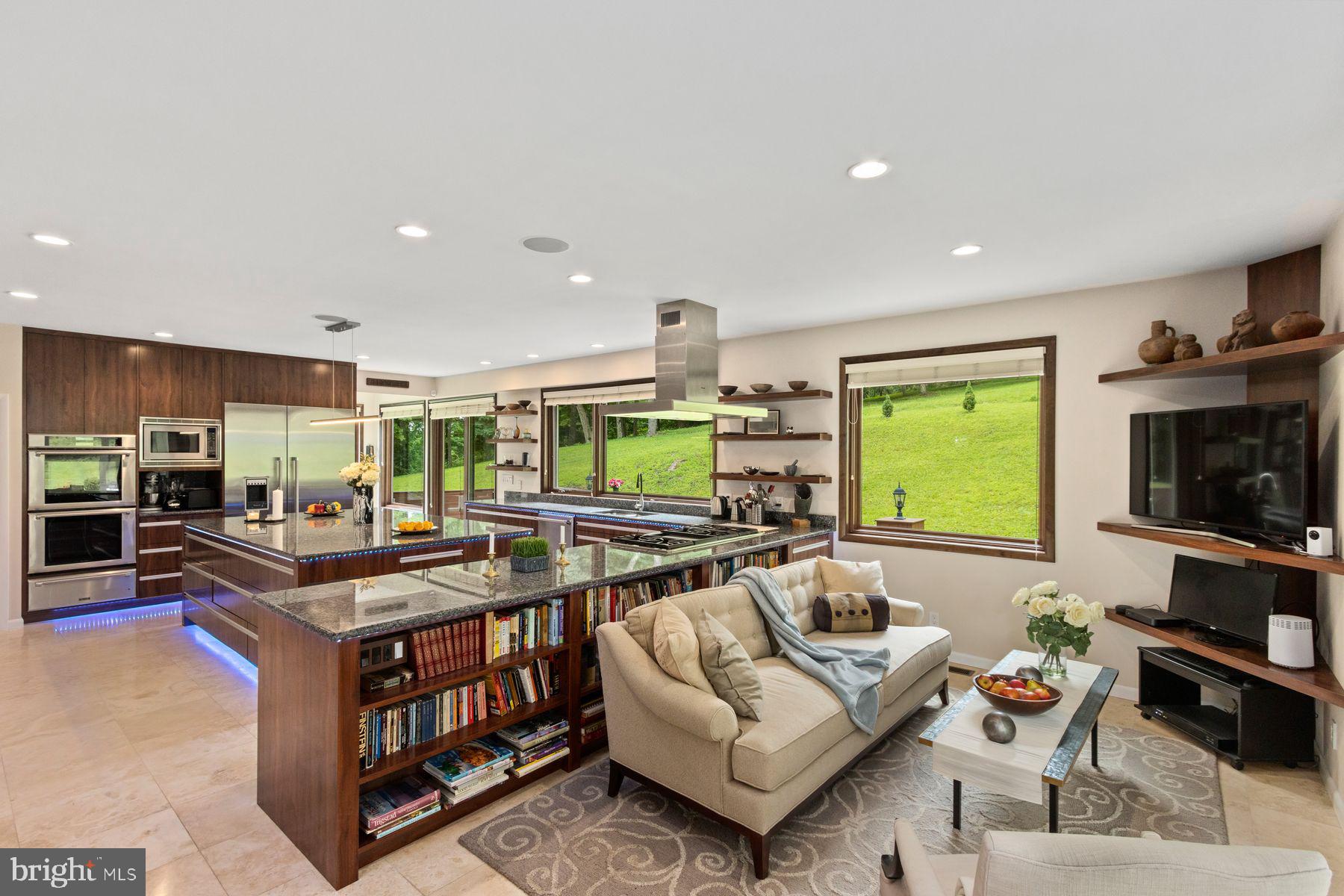 282 AQUEDUCT ROAD