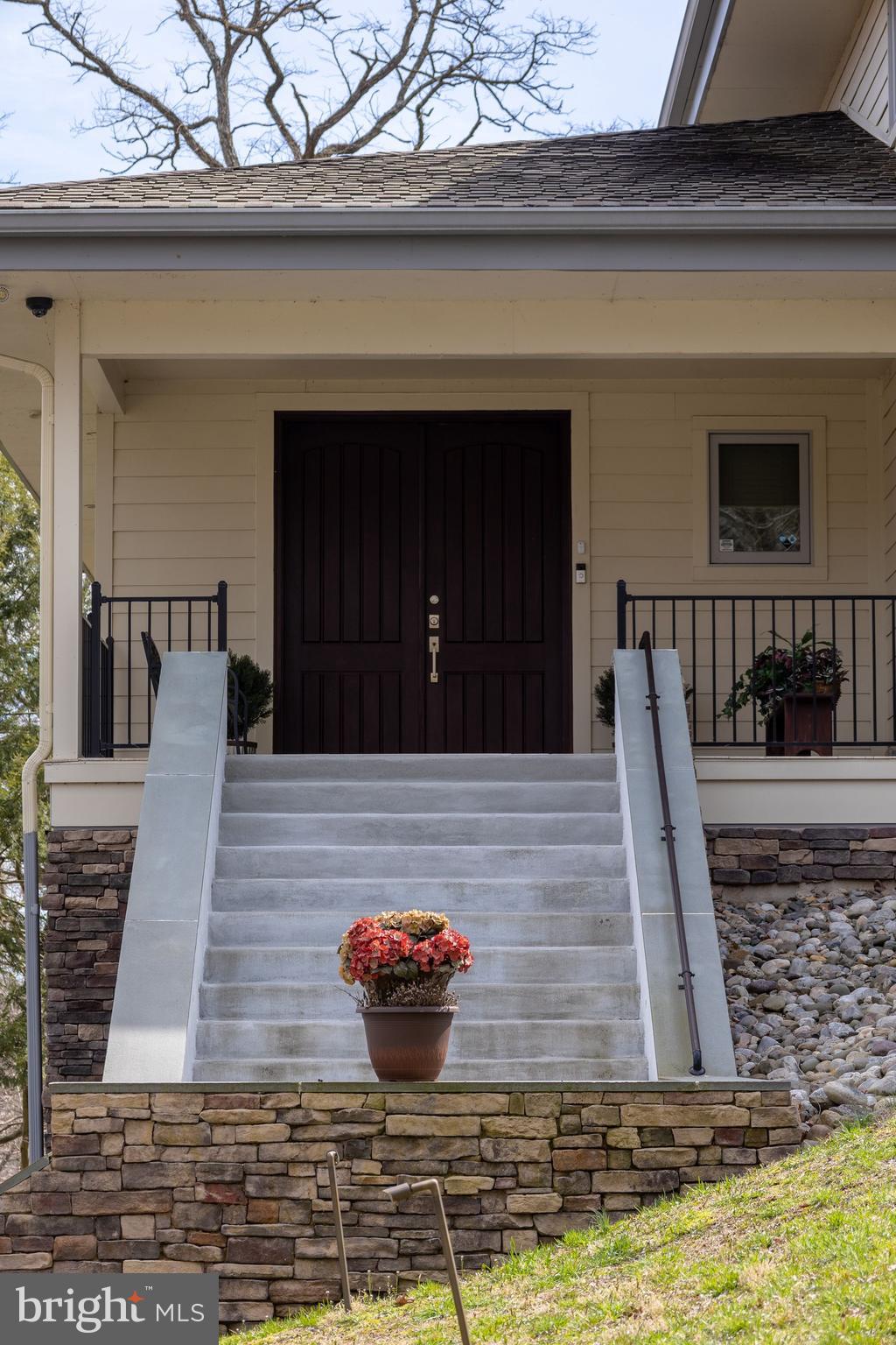 282 AQUEDUCT ROAD
