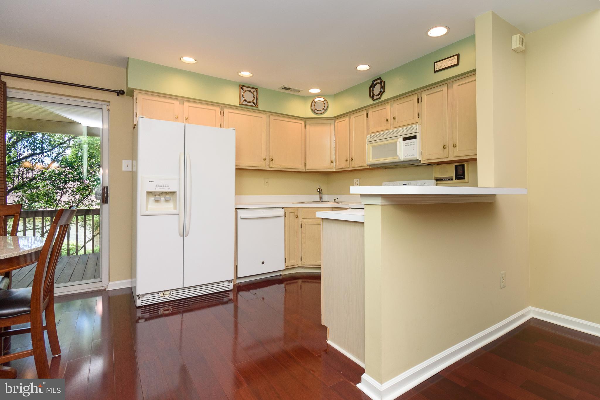 730 GRAND BOULEVARD 30