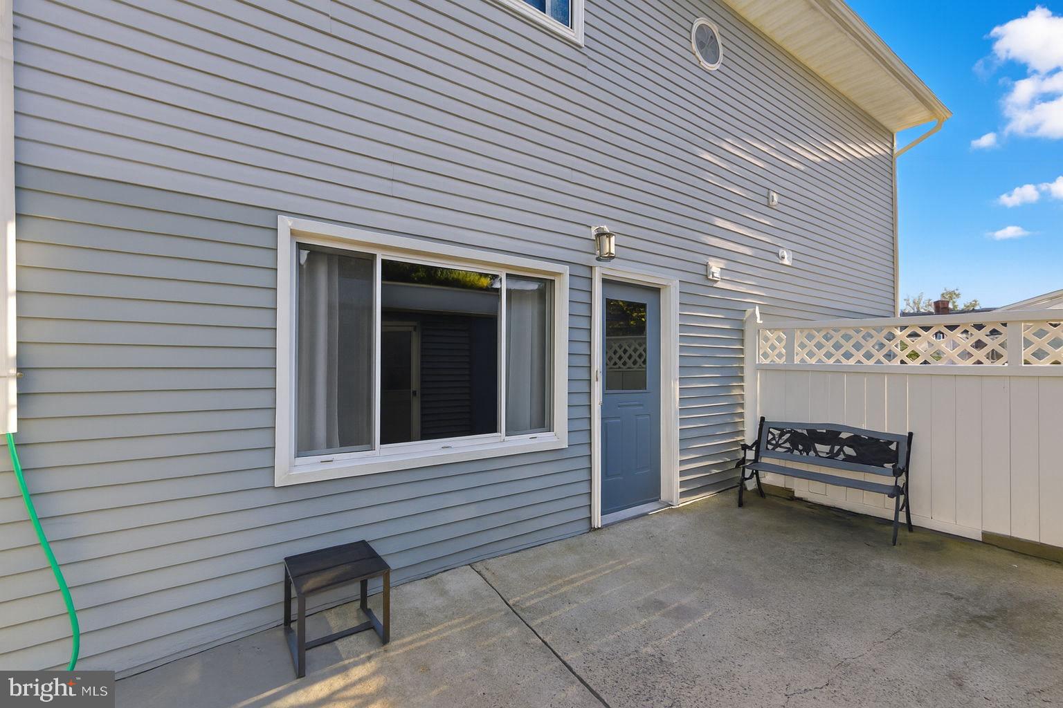 76 GRIDIRON ROAD 1ST FL