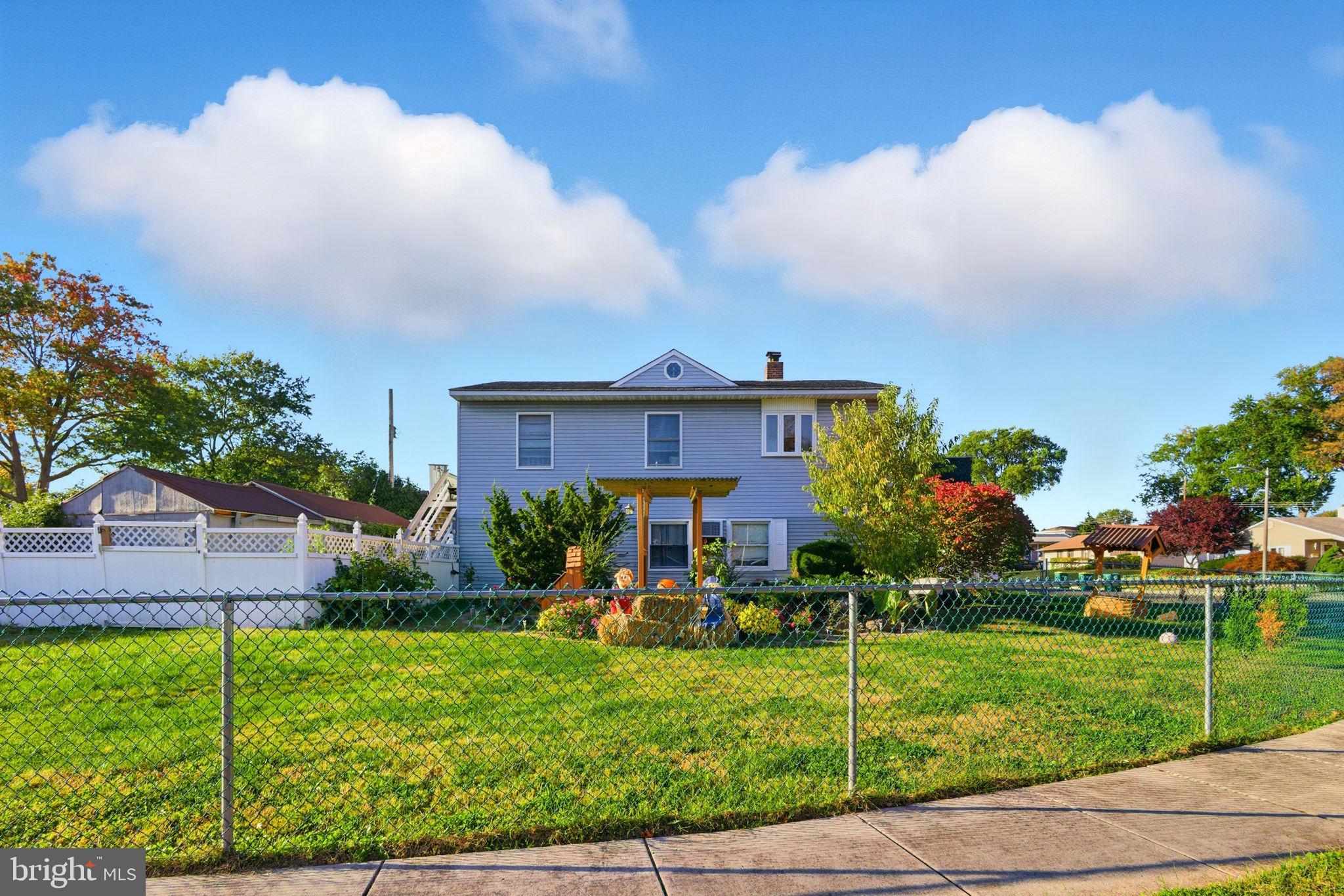76 GRIDIRON ROAD 1ST FL