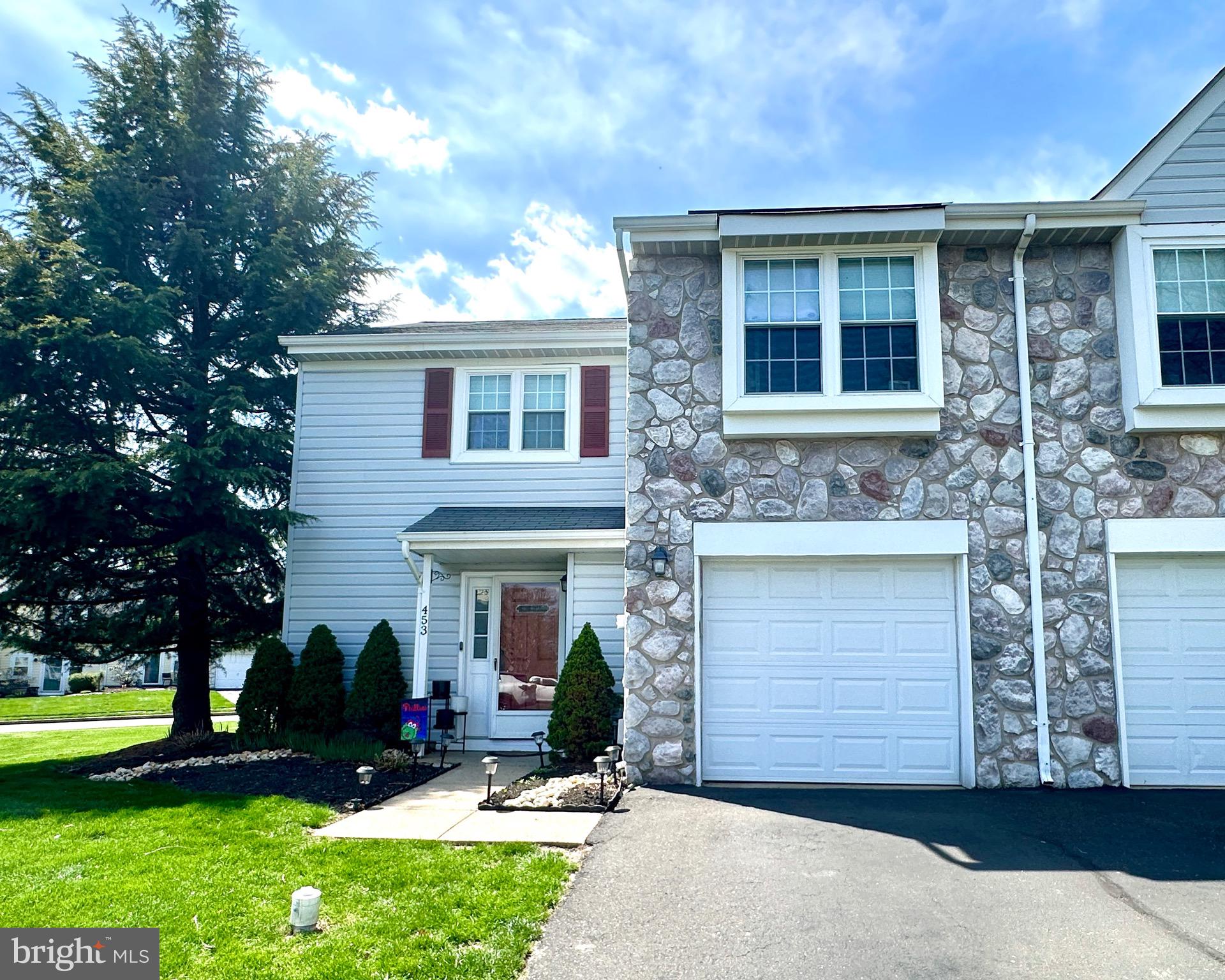 453 MARION COURT