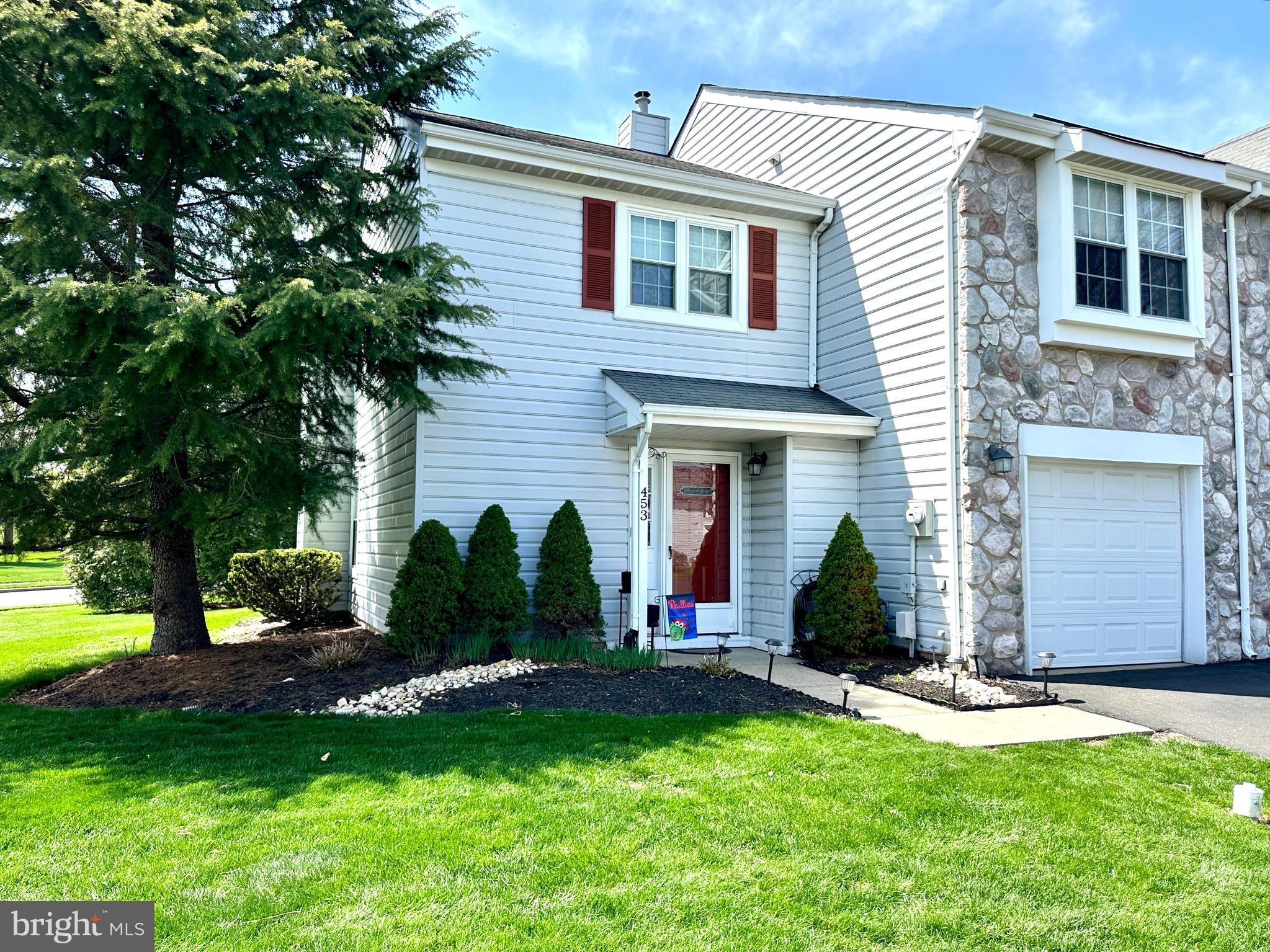 453 MARION COURT