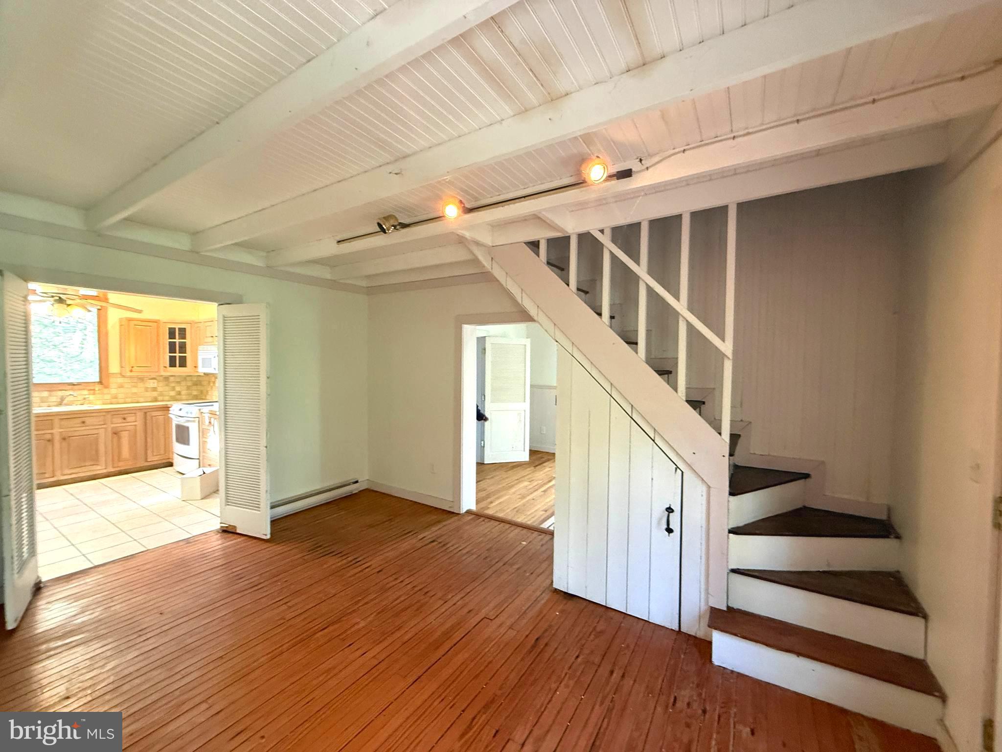 7126 UPPER YORK ROAD
