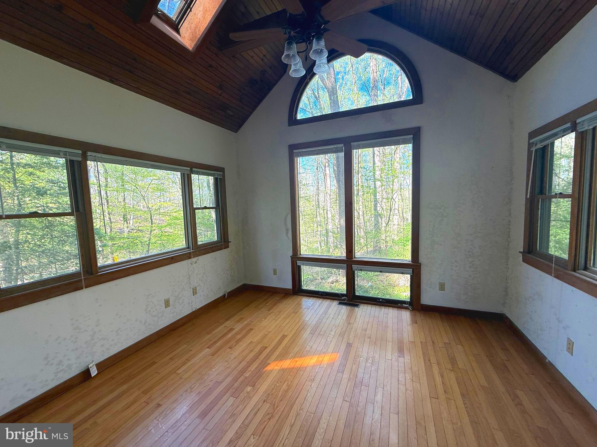 7126 UPPER YORK ROAD