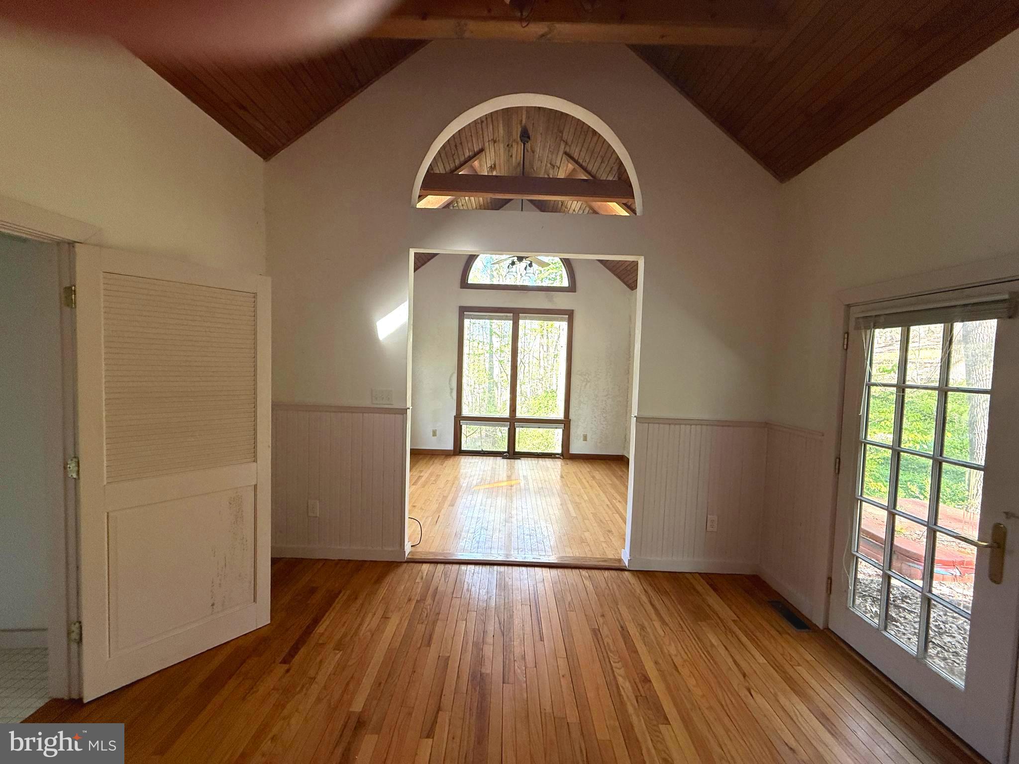 7126 UPPER YORK ROAD