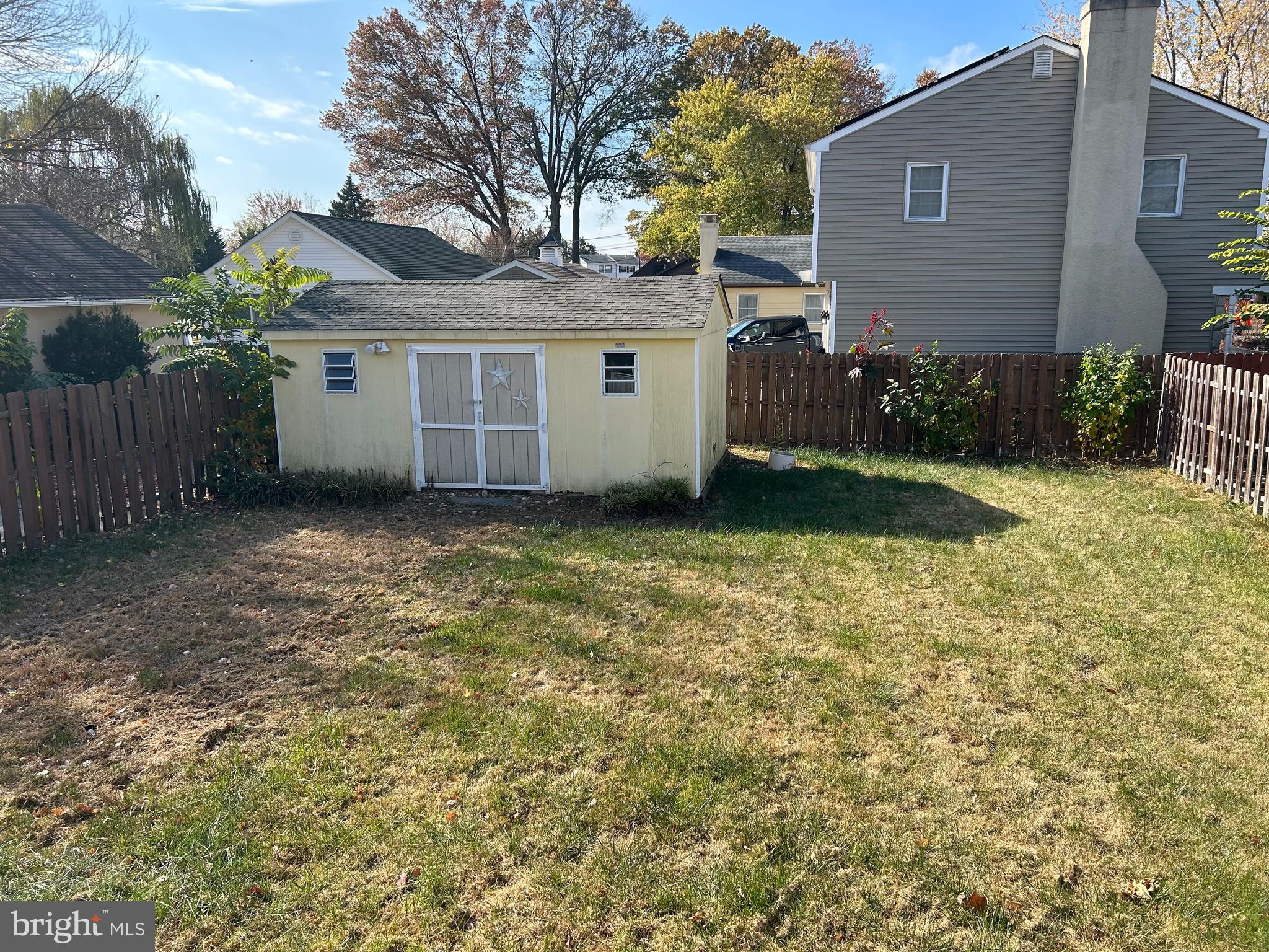 1027 FAIRVIEW RD