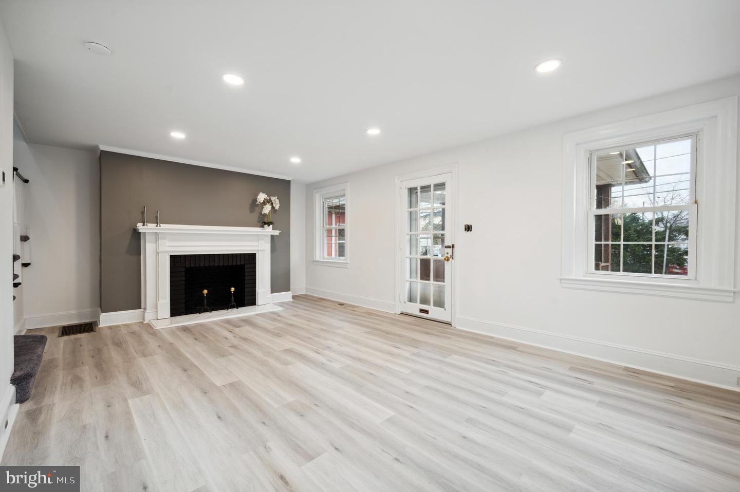 156 Edgemont Ave