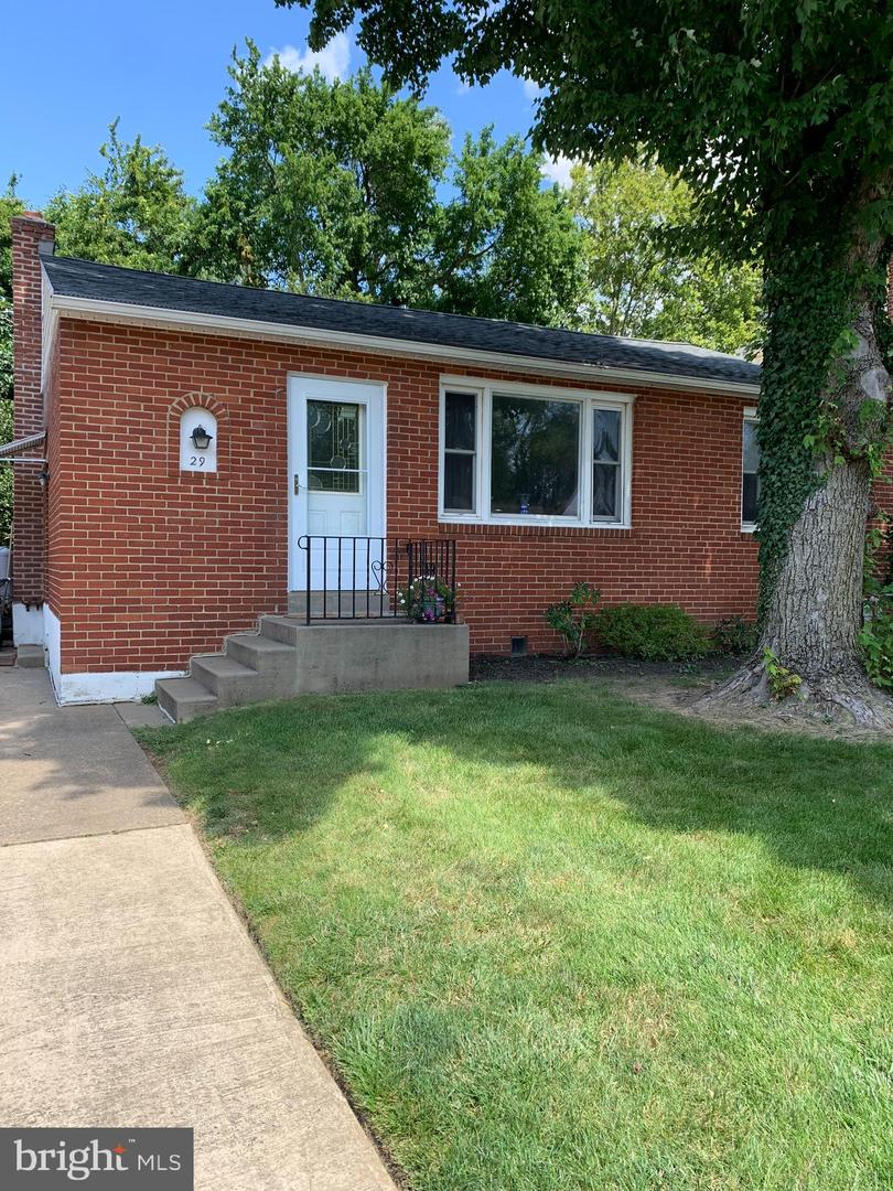 29 Brookside Rd