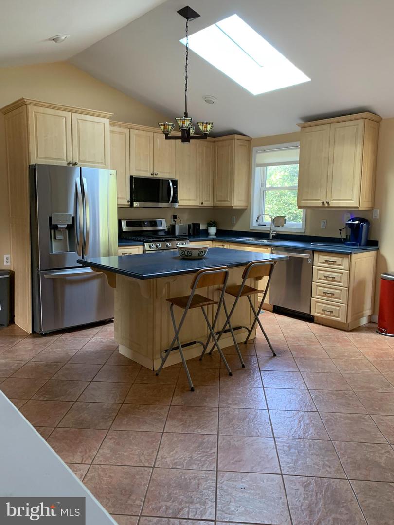 29 Brookside Rd