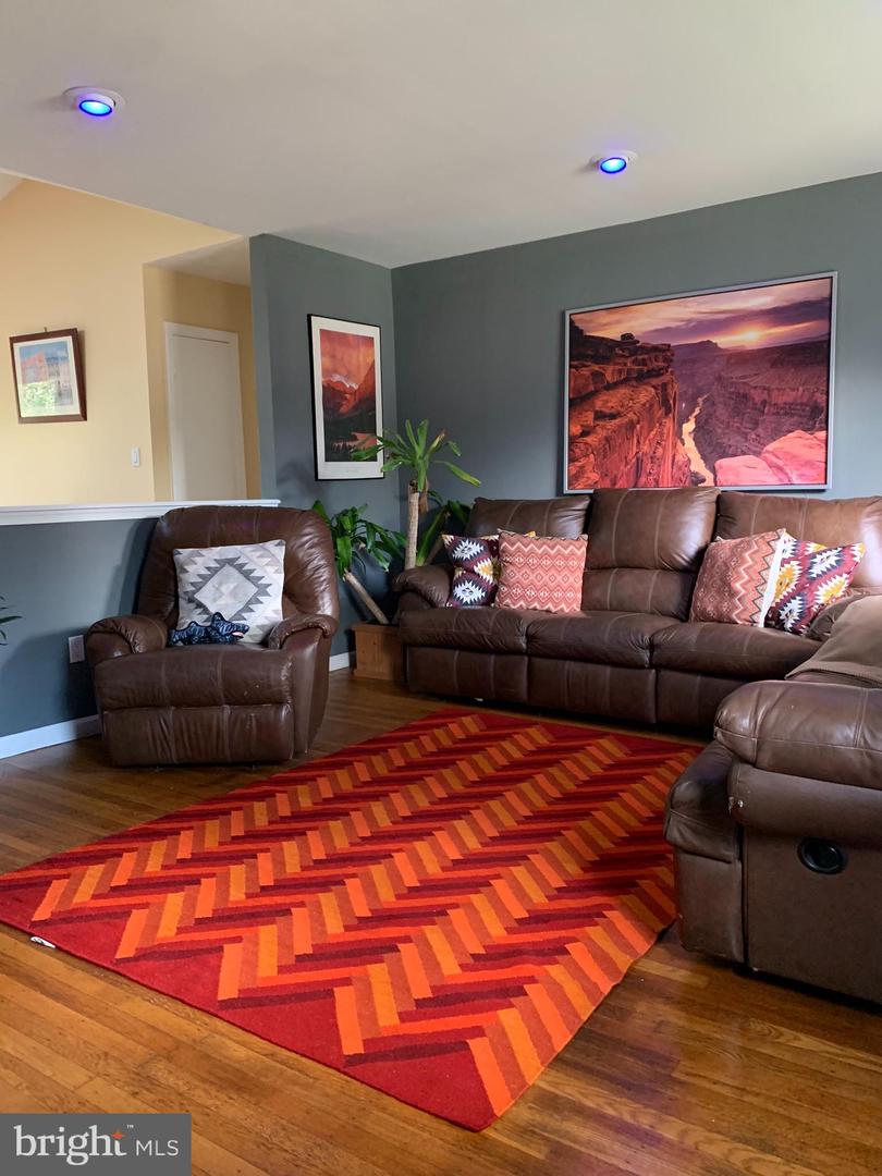 29 Brookside Rd