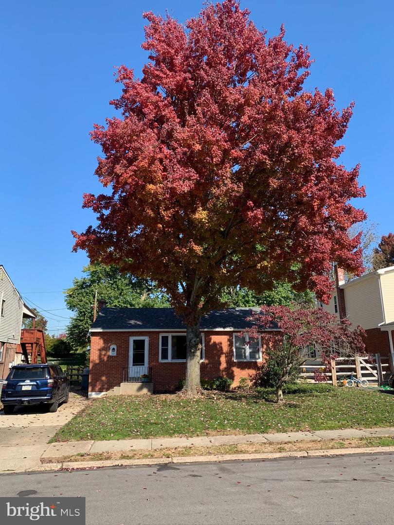29 Brookside Rd