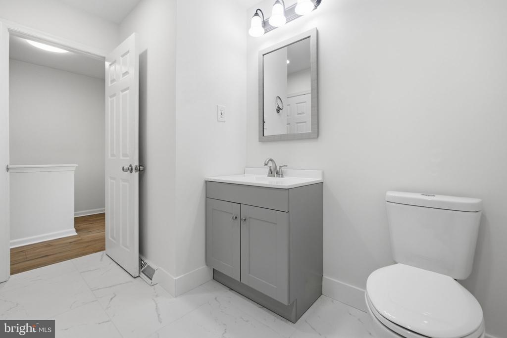 1006 YORK ROAD Unit: L2