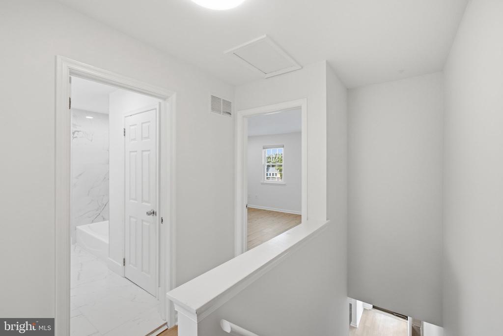 1006 YORK ROAD Unit: L2