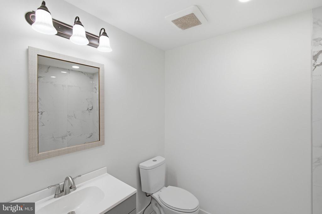 1006 YORK ROAD Unit: L2
